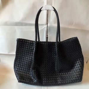 Lulu Dharma Tote